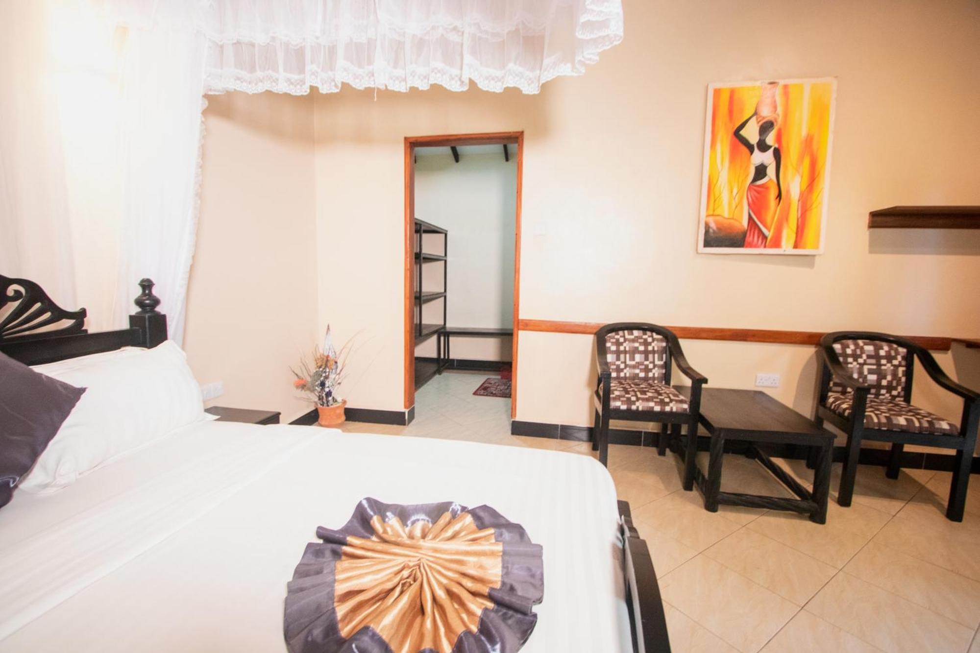 Kijiji Resort *